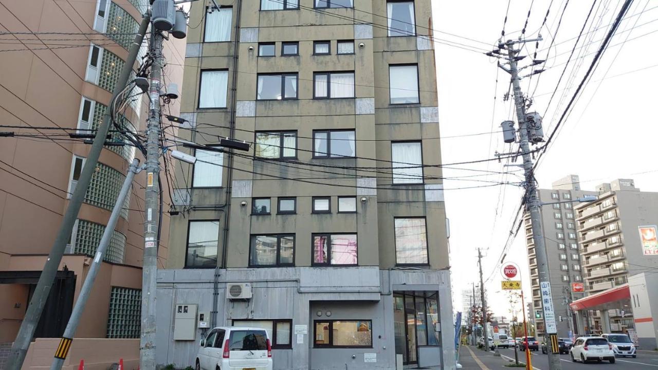Апартаменти Ams Hiragishi 11 Rm 502 平岸駅から3分 解放感あって明るいお部屋 家族やお友達と 札幌ドームや中心部まで1駅 Екстер'єр фото
